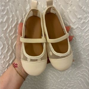 Old Navy Cream and Tan Polka Dot Flats size 6
